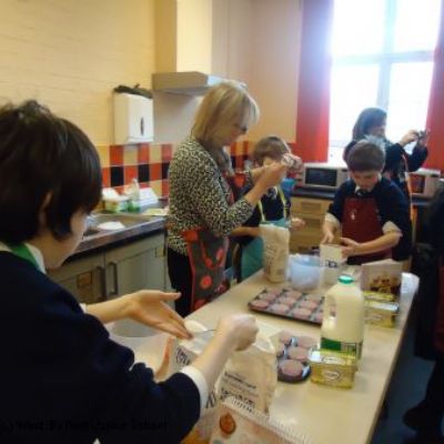 Red Nose cake baking